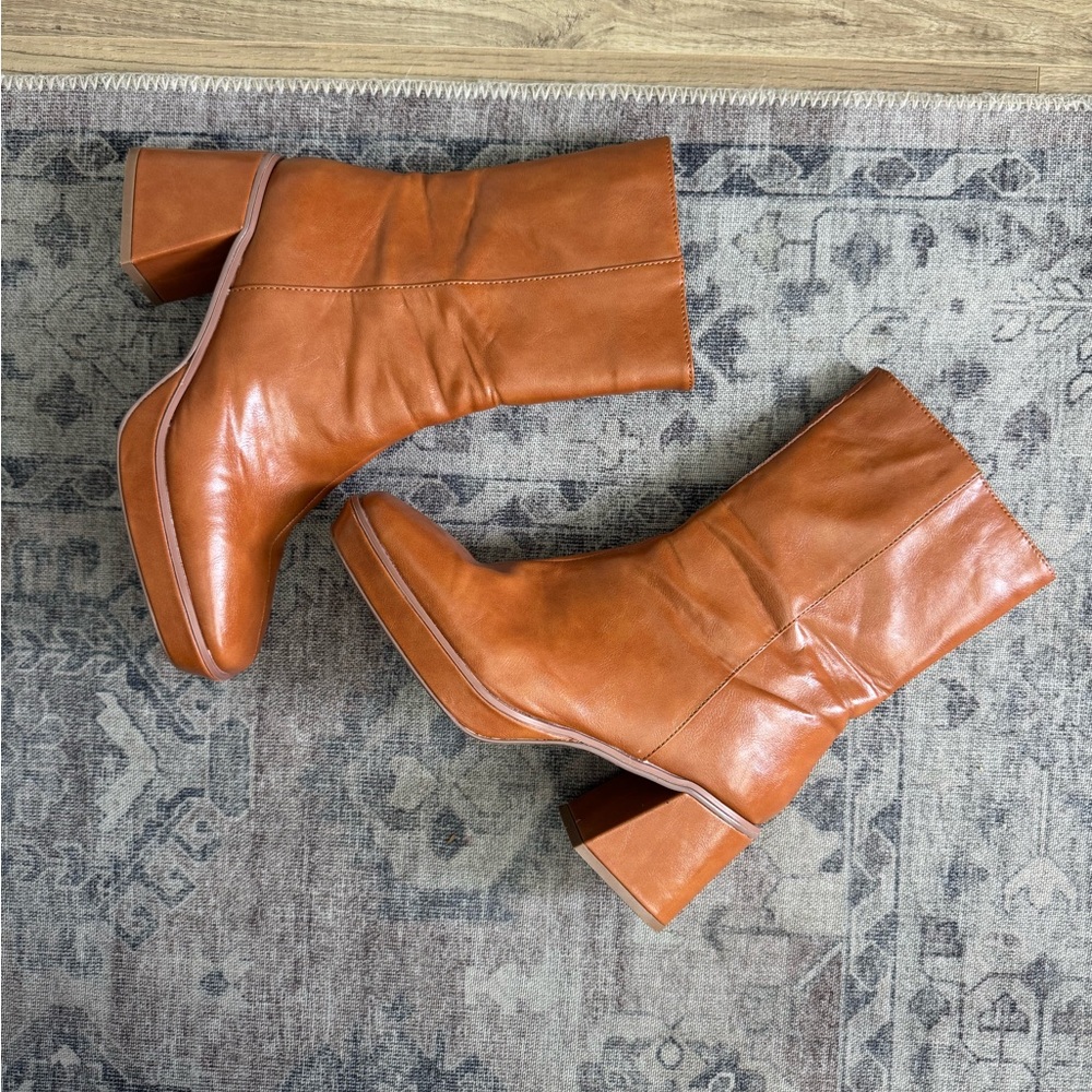 Tan Women's Boots